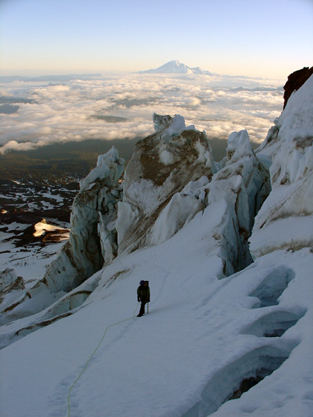 Mount Adams and Mount Hood from plane, Snowcapped Mount Ada…